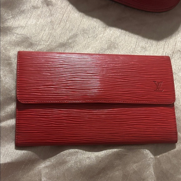 LOUIS VUITTON Red Epi His & Her Master Bundle Saint Cloud - Picture 6 of 16